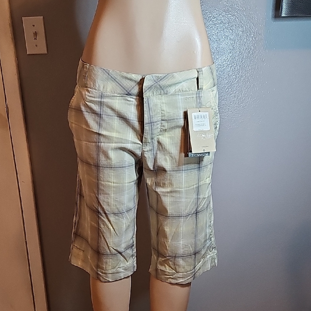 Stylish Yellow Plaid Women's Bermudas